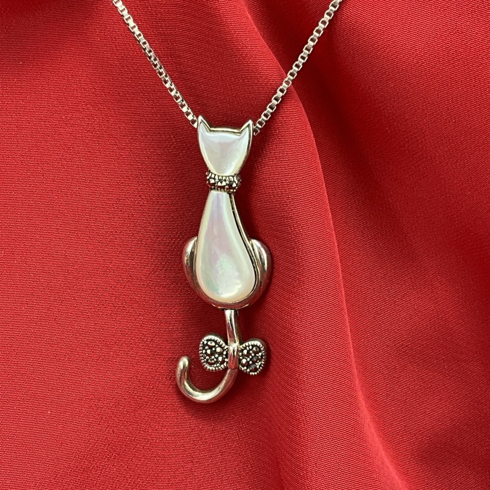 Silver 925 Cat‎ Pendant Marcasites Teardrop Mother of Pearl Body Moving Tail